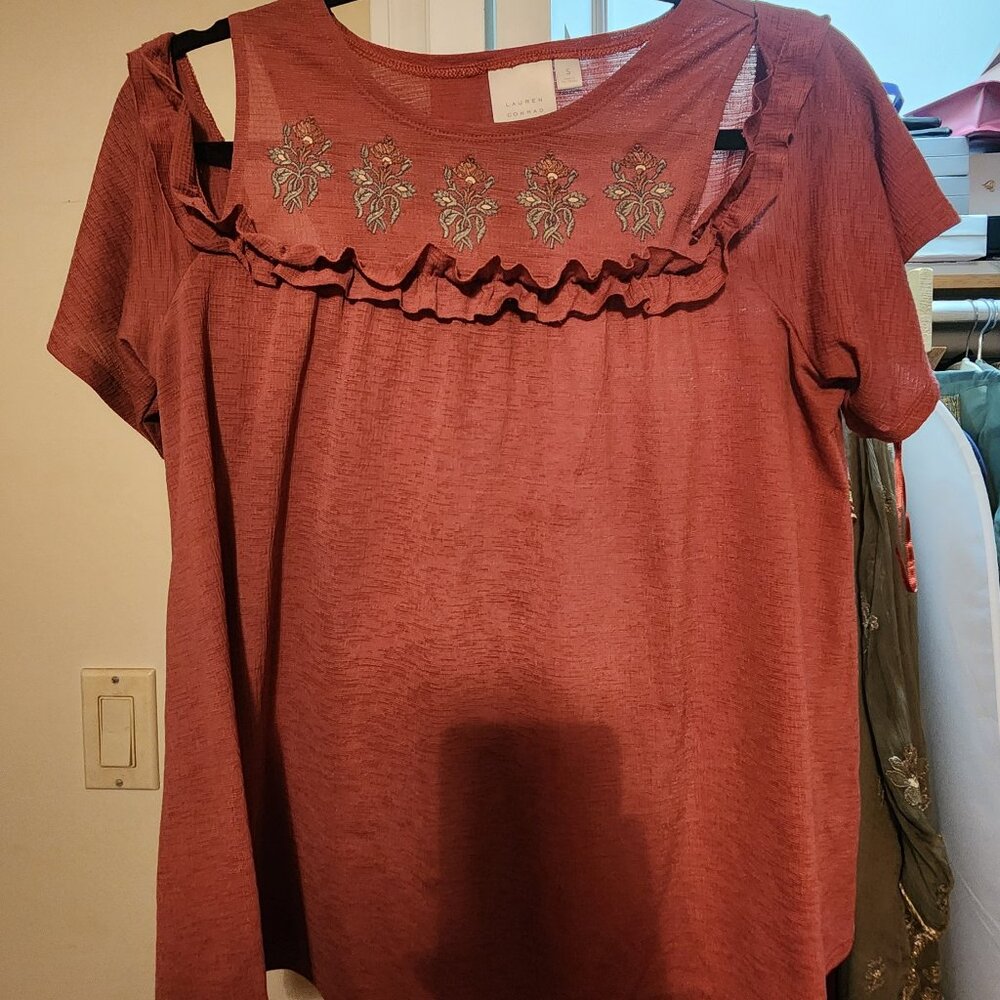 LC Lauren Conrad Size Small Rose Color Floral Ruffle Off Shoulder Shirt